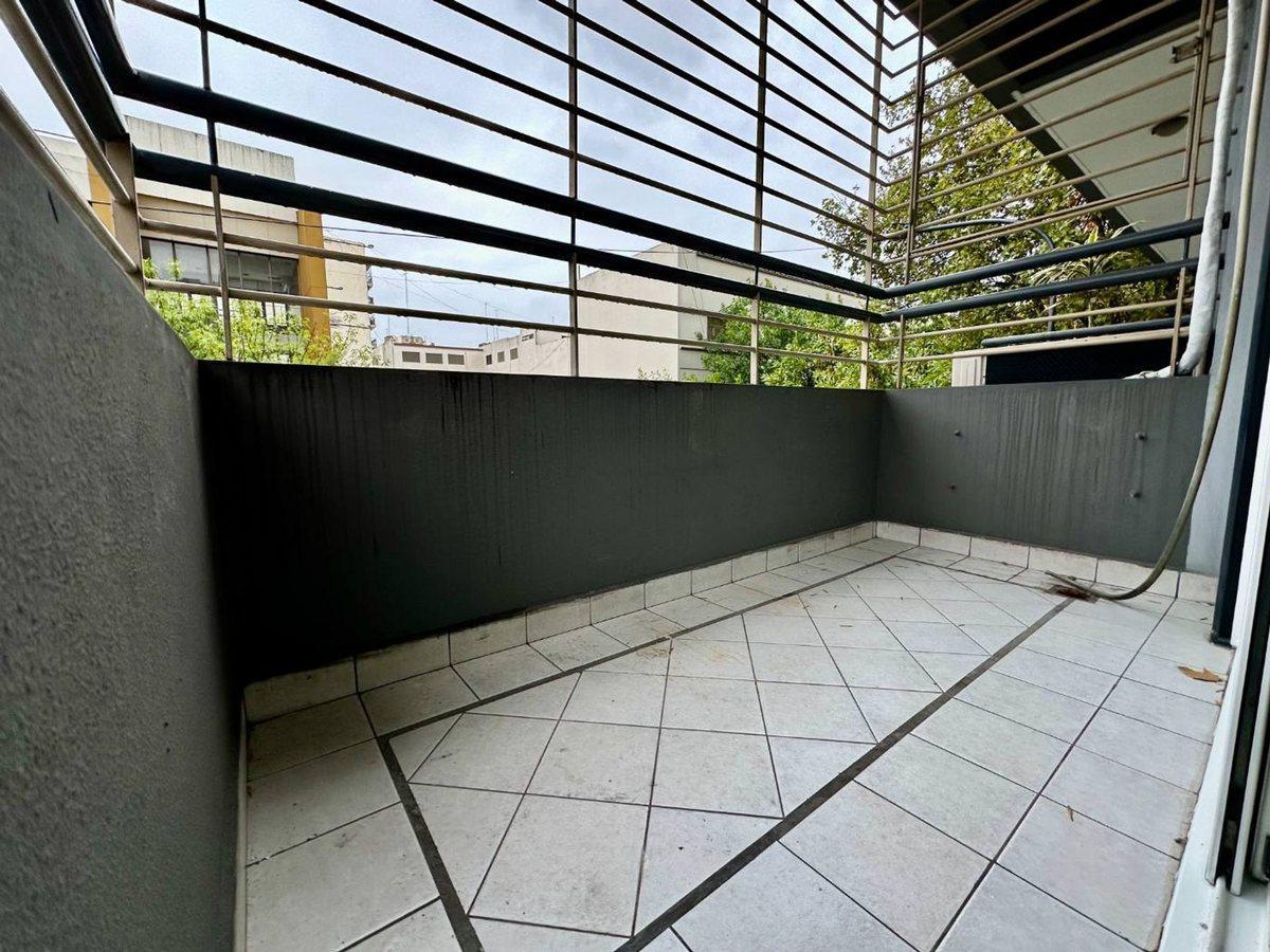 Foto de Alquiler Monoambiente con Cochera y Balcon, imagen 1