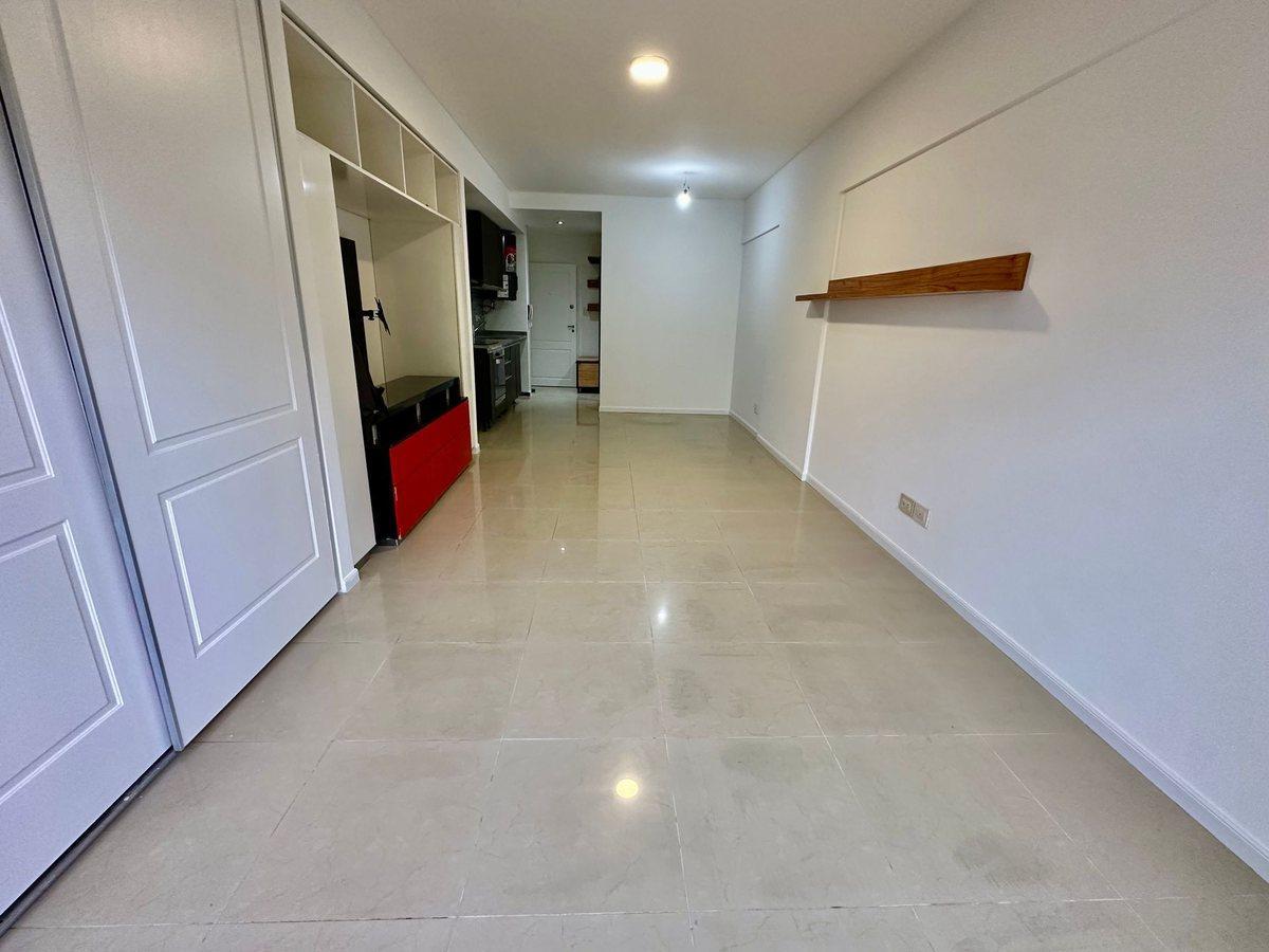 Foto de Alquiler Monoambiente con Cochera y Balcon, imagen 5
