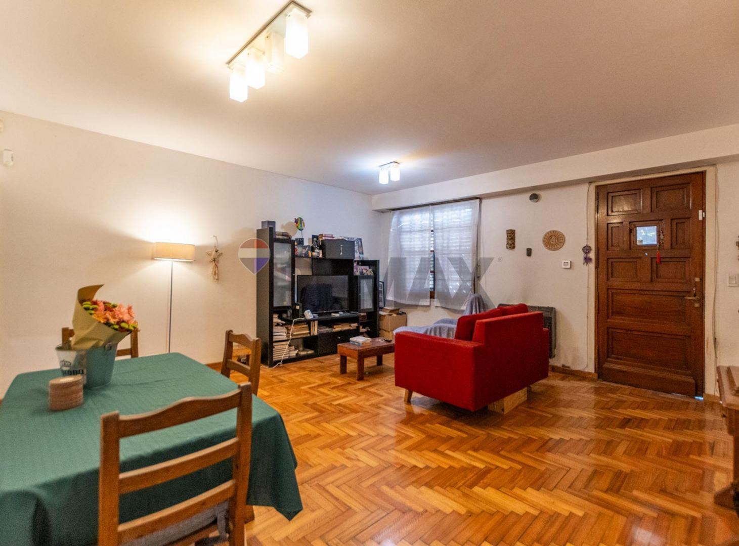Foto de OPORTUNIDAD CASA 4 AMB DEVOTO C/ PILETA Y JARDIN, imagen 3