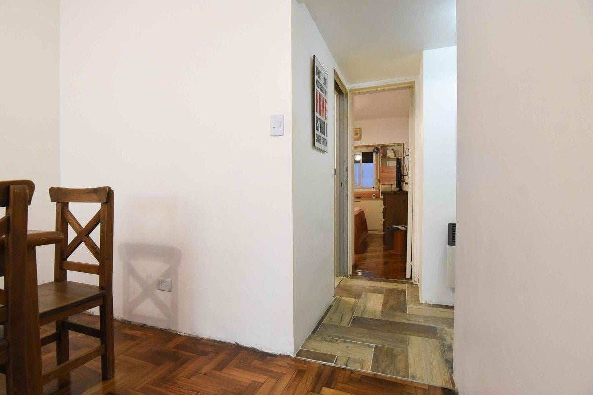 Foto de VENTA - Departamento 2 ambientes con patio Coghlan, imagen 5