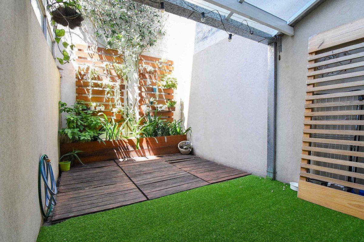 Foto de VENTA - Departamento 2 ambientes con patio Coghlan, imagen 3