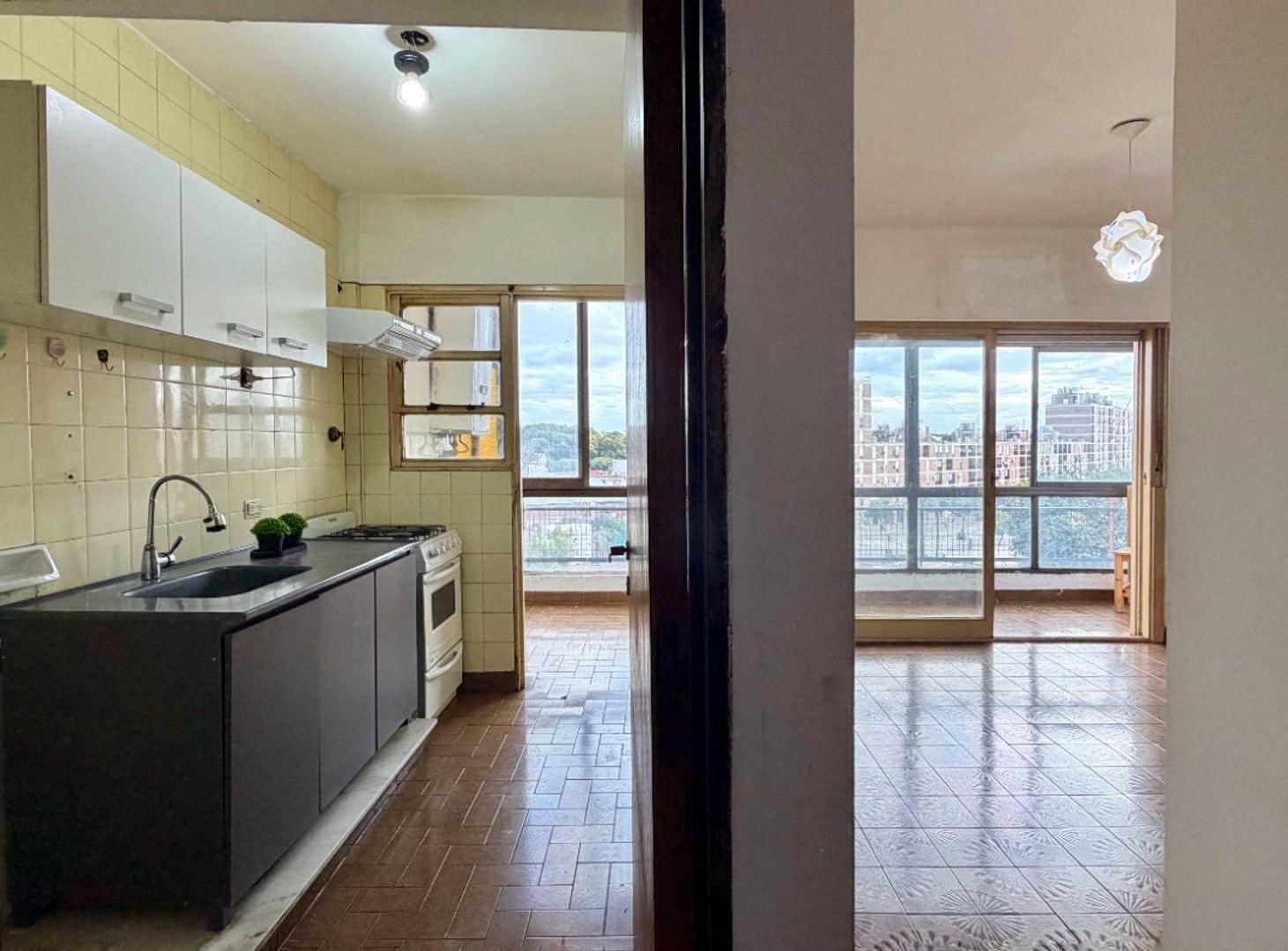 Foto de VENTA DEPTO CHACARITA 2 AMB GRAN BALCON LAVAD LUZ, imagen 2