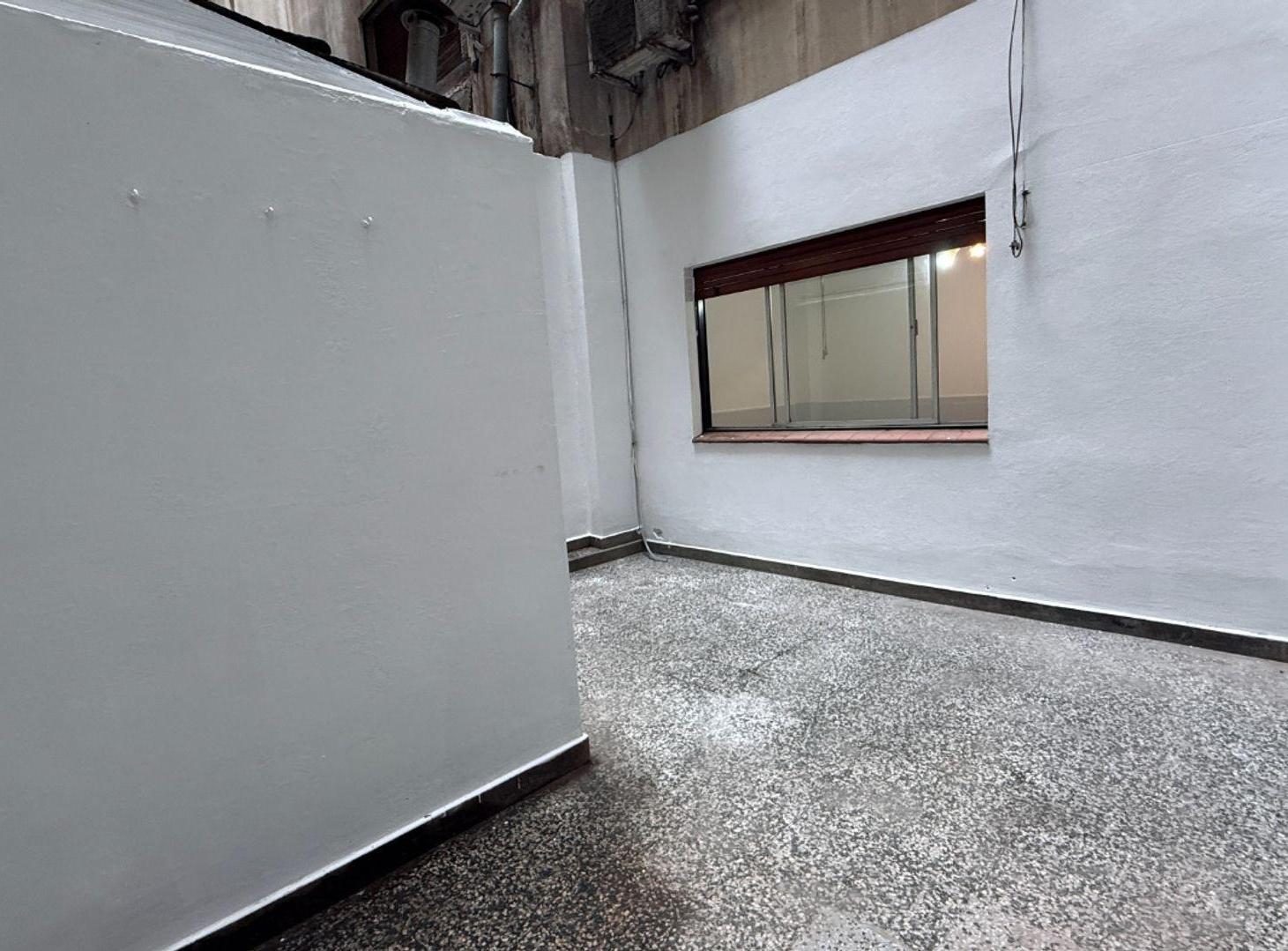 Foto de 2 ambientes reciclado amplio patio en Caballito N, imagen 4