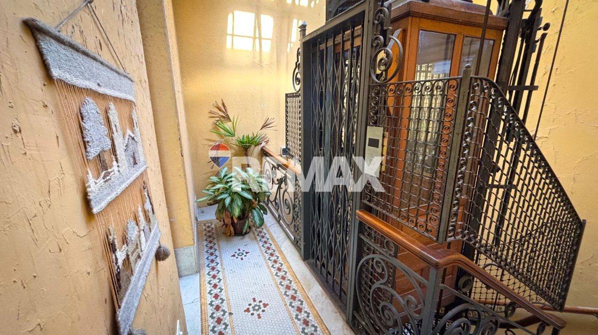 Foto de EN VENTA PH ÚNICO EN BALVANERA C/ASCENSOR y AZOTEA, imagen 2