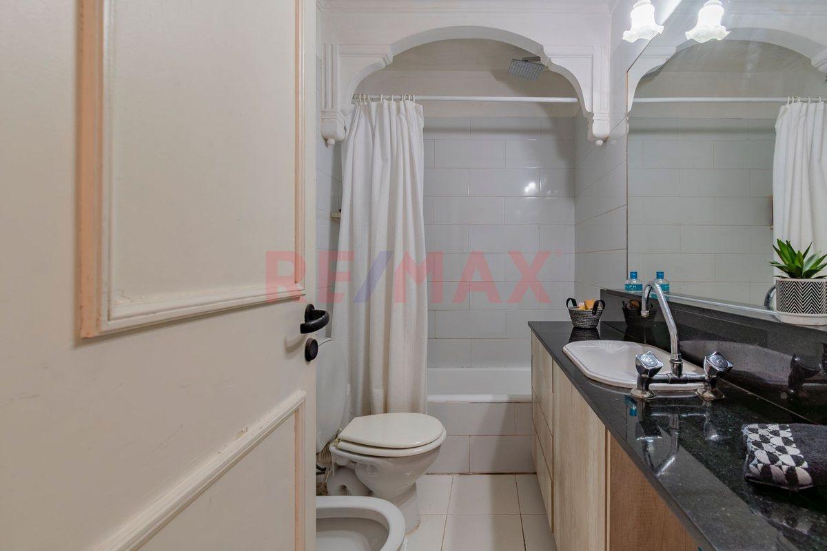 Foto de VENTA- depto con balcón corrido y patio propio, imagen 3