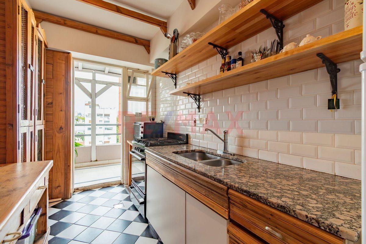 Foto de VENTA- depto con balcón corrido y patio propio, imagen 4