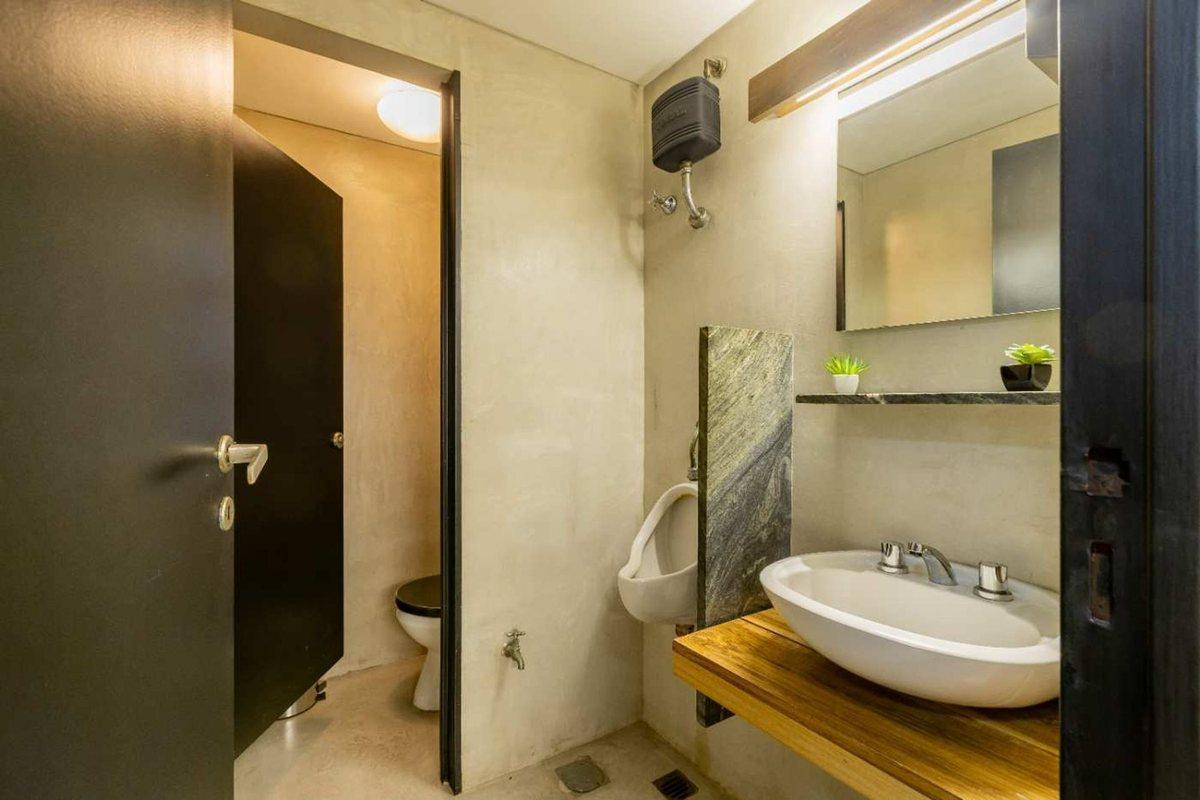 Foto de VENTA Oficina 174m² Montserrat luminosa, imagen 4