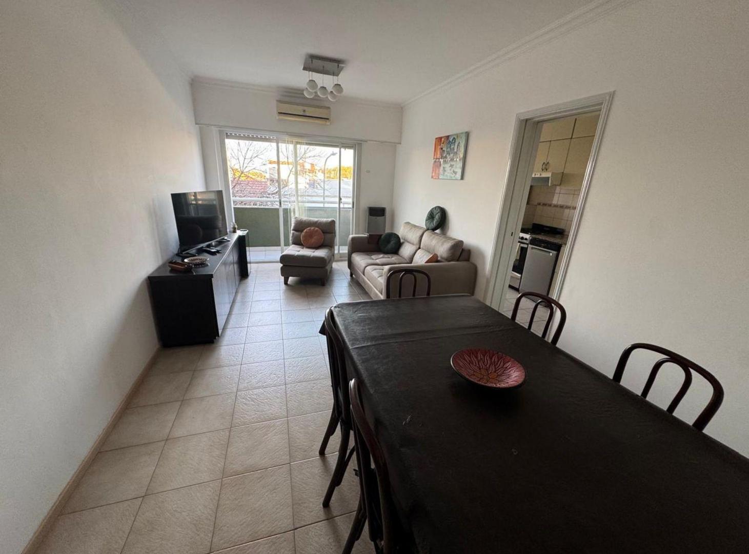 Foto de VENTA DEPARTAMENTO 3 AMBIENTES EN MONTECASTRO, imagen 4