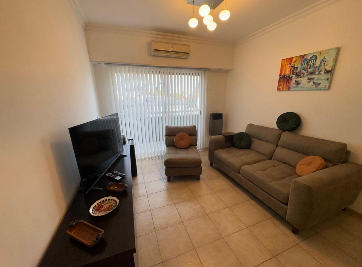 Foto de VENTA DEPARTAMENTO 3 AMBIENTES EN MONTECASTRO, imagen 1
