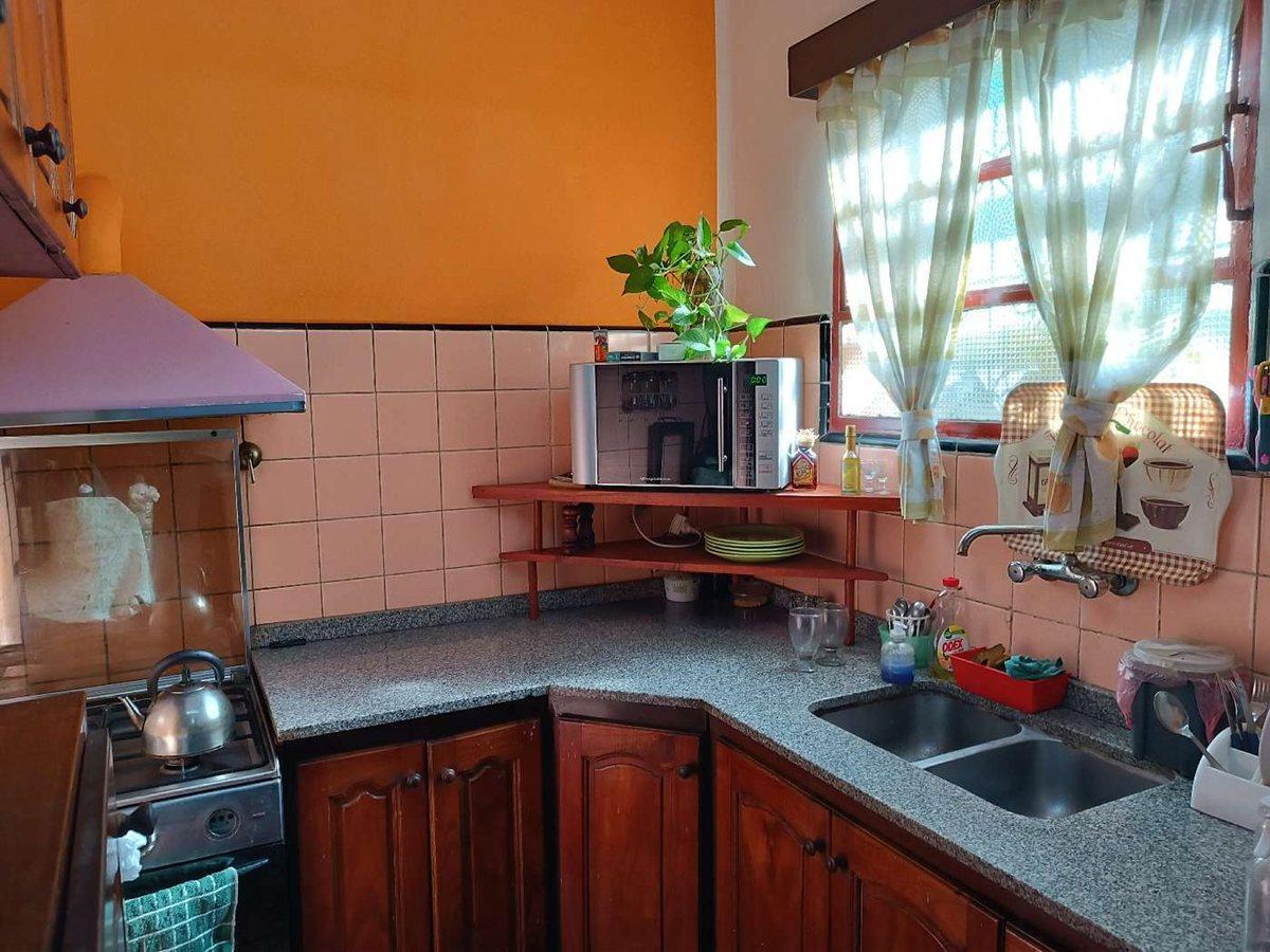 Foto de Venta Casa con terreno Bernal Wilde, imagen 3