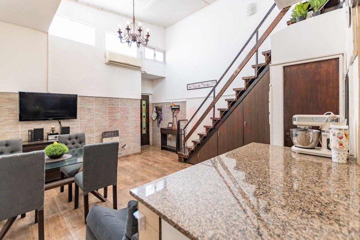 Foto de VENTA PH 4 AMB CON TERRAZA Y PARRILLA EN POMPEYA, imagen 4