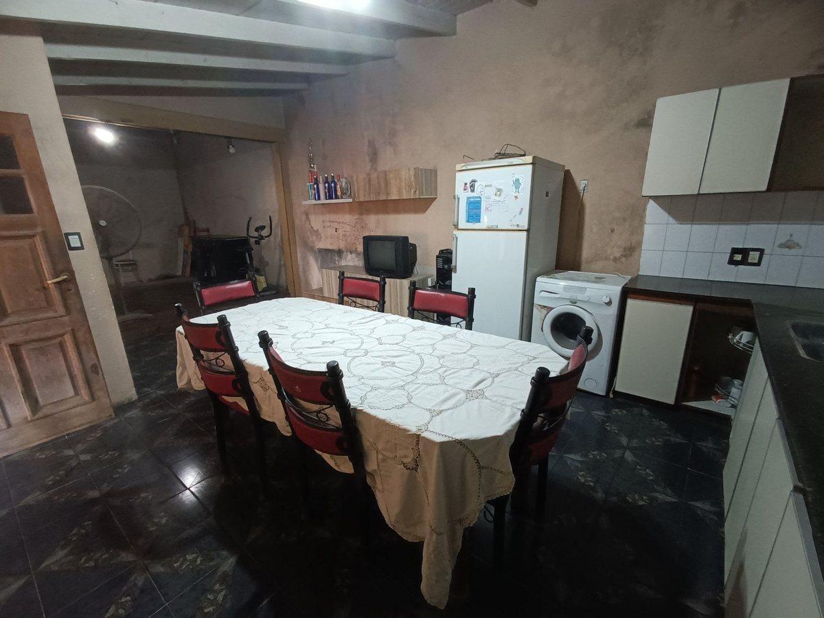 Foto de Venta terreno con casa 3 amb y parque Berazategui, imagen 2