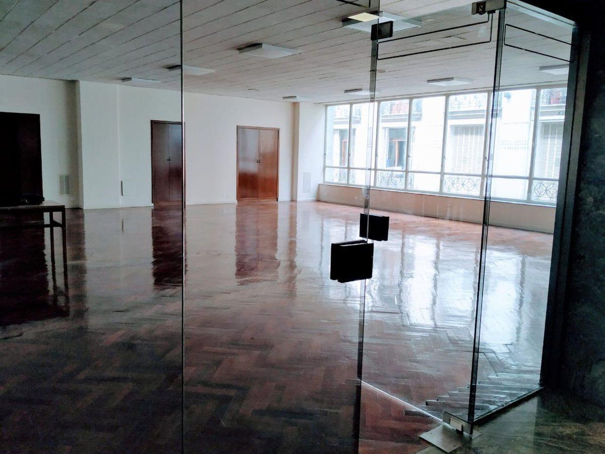 Foto de OPORTUNIDAD !!!VENTA IMPORTANTE OFICINA CENTRO, imagen 2