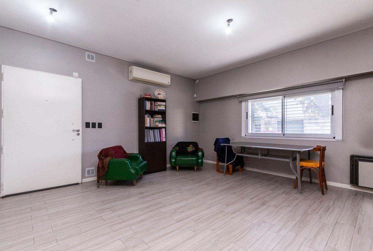 Foto de VENTA CASA 3 AMB REMODELADA A.CREDITO EN TEMPERLEY, imagen 1