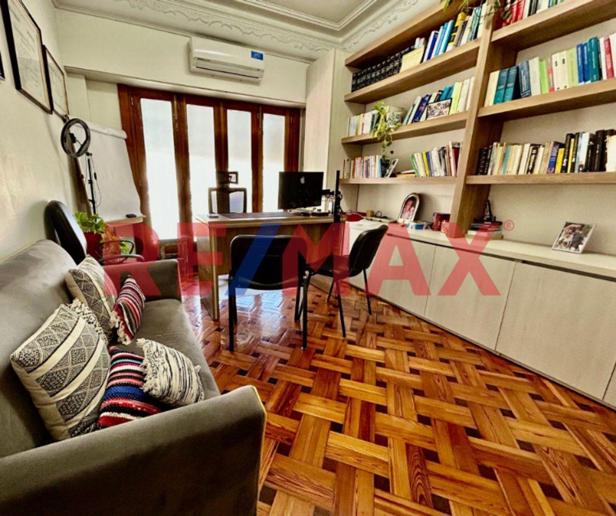 Foto de VENTA DEPTO 5 AMB C/ BALCÓN, 2 COCHERAS Y PATIO, imagen 2