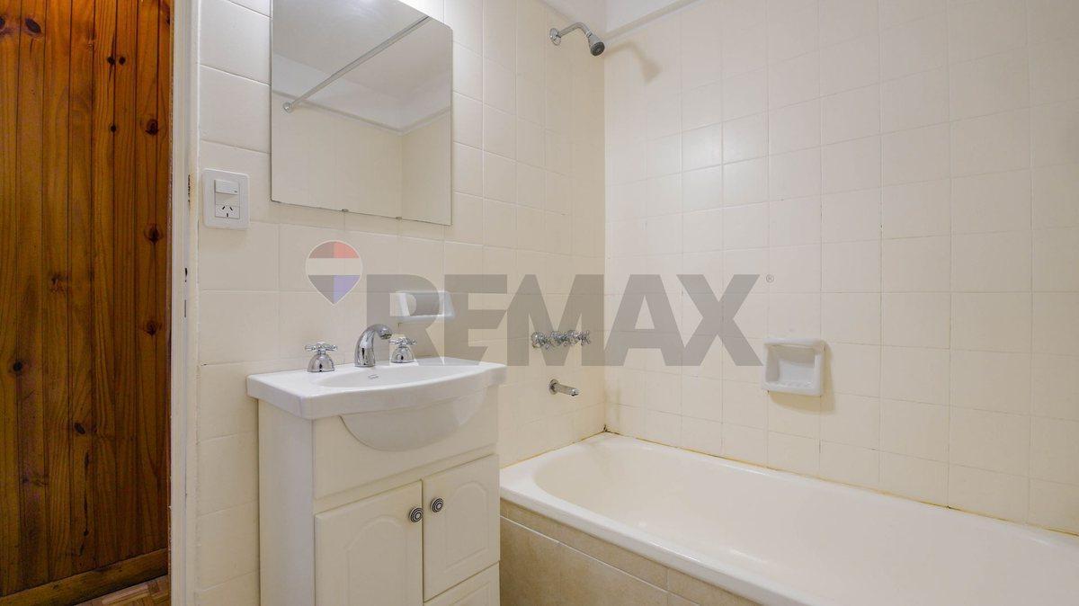 Foto de VENTA . EXCELENTE DEPARTAMENTO 3 AMB . FLORES, imagen 2