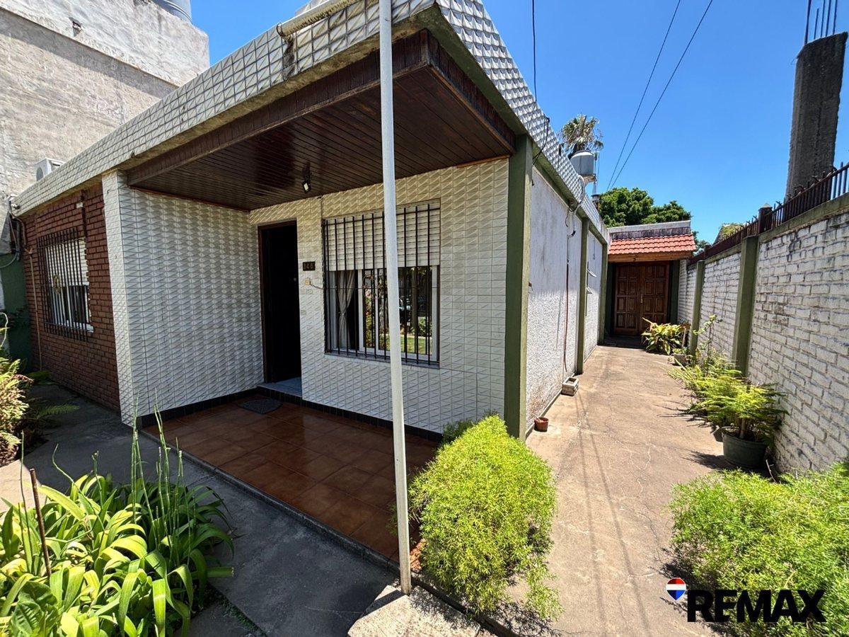 Foto de VENTA CASA FAMILIAR 4 AMBIENTES CON ESPACIO VERDE, imagen 3