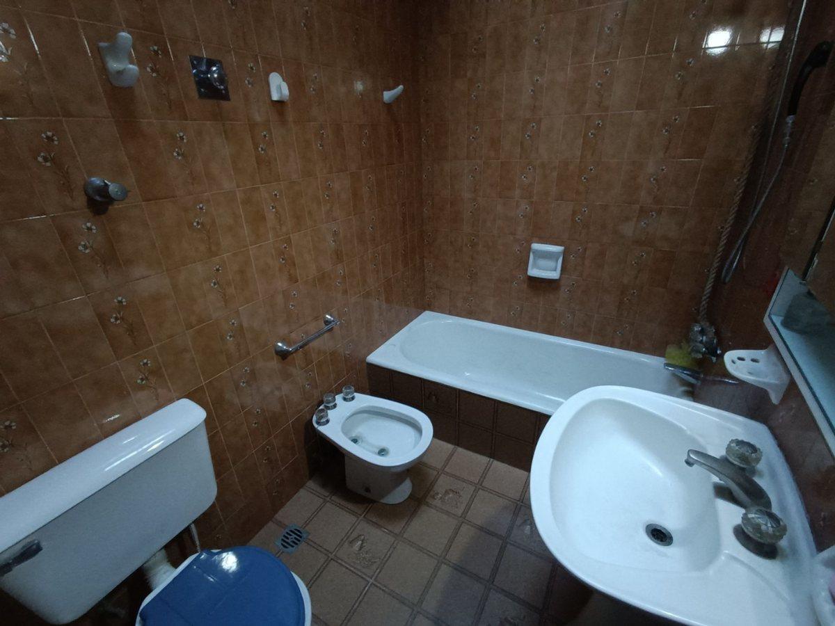 Foto de Venta Casa en Berazategui Apto Credito 7 ambientes, imagen 4