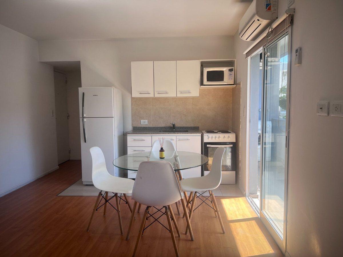 Foto de VENTA DPTO 1 ambiente DIVISIBLE con BALCON CASEROS, imagen 1