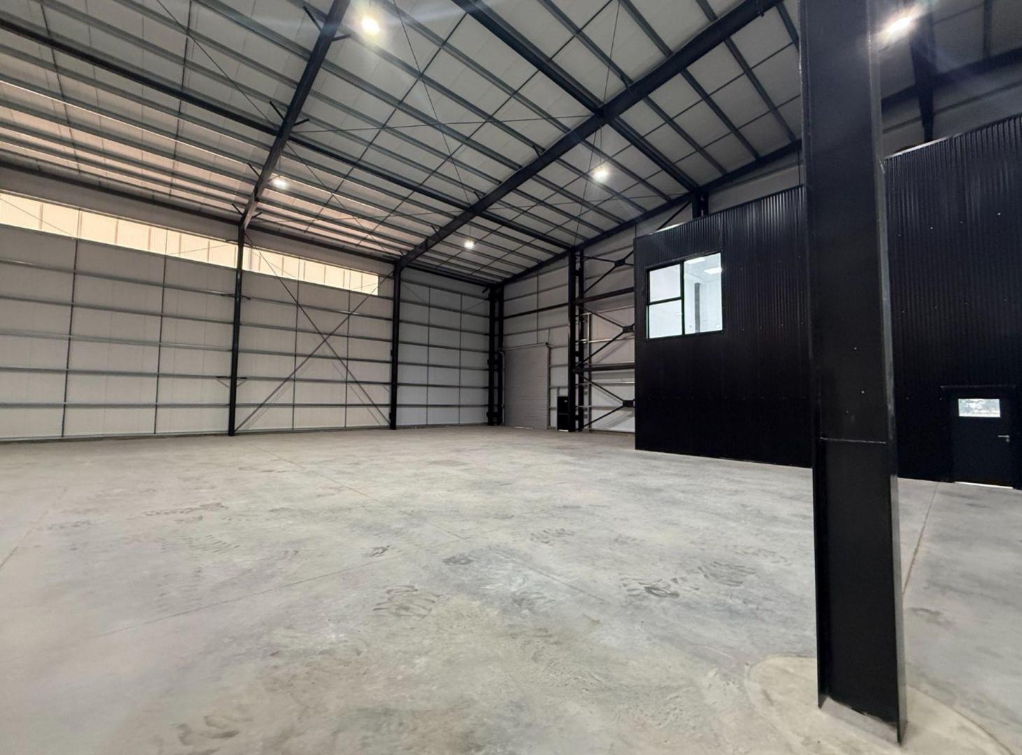 Foto de ALQUILER NAVE IND POLO VARELA PITEC II LOTE 3800M2, imagen 5
