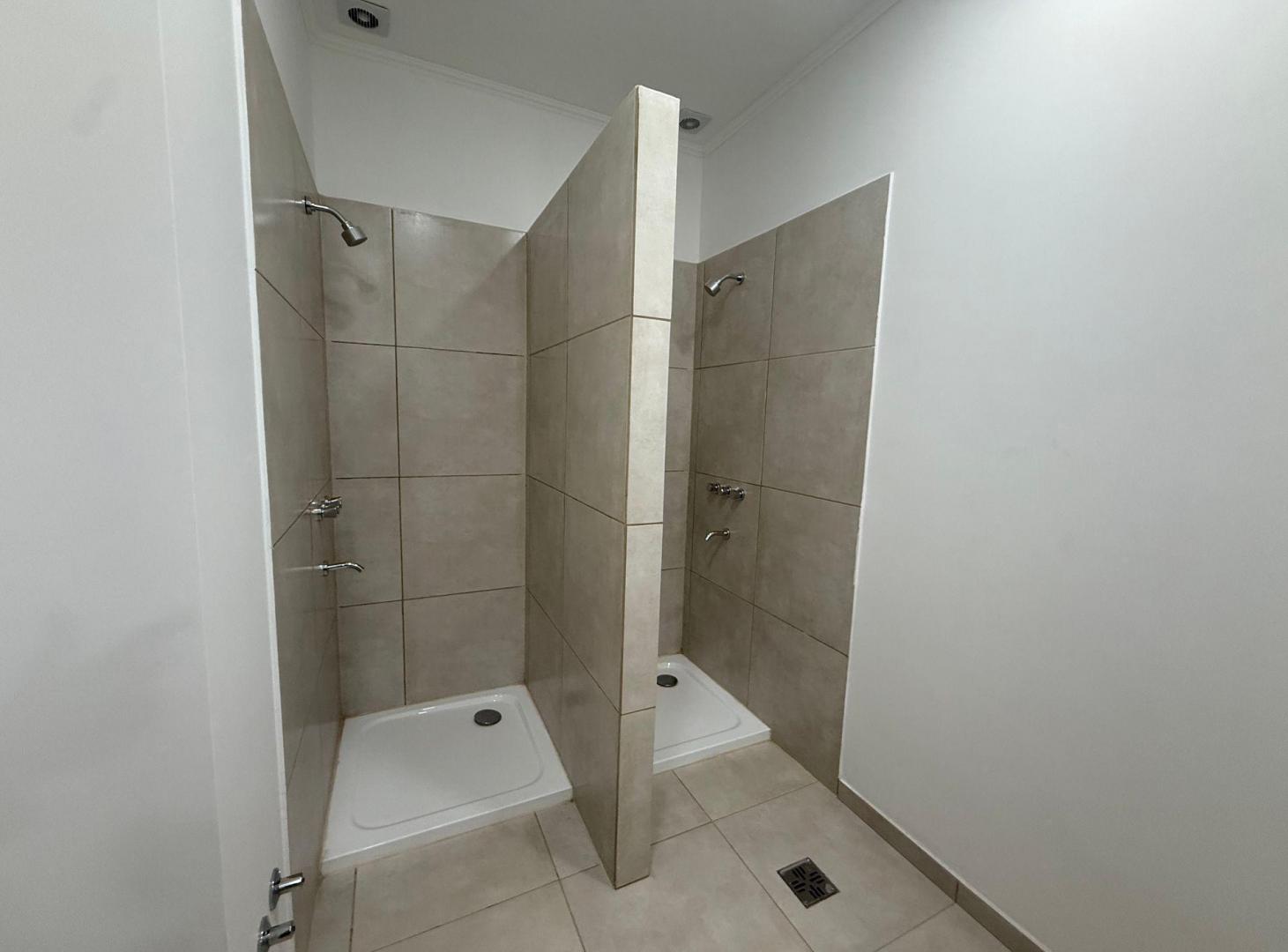 Foto de ALQUILER NAVE IND POLO VARELA PITEC II LOTE 3800M2, imagen 2