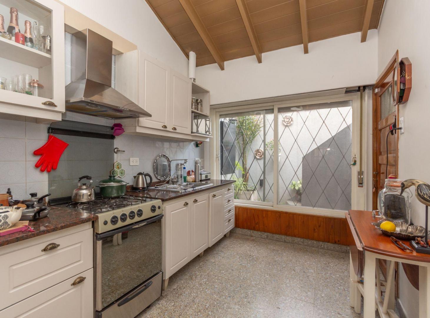 Foto de VENTA - PH 3 AMBIENTES CON TERRAZA EN AVELLANEDA, imagen 2