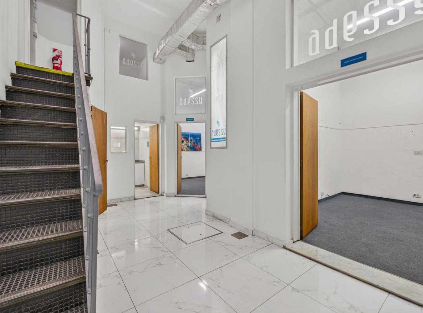 Foto de Venta Edificio Comercial c/ Subsuelo Av. San Juan, imagen 1