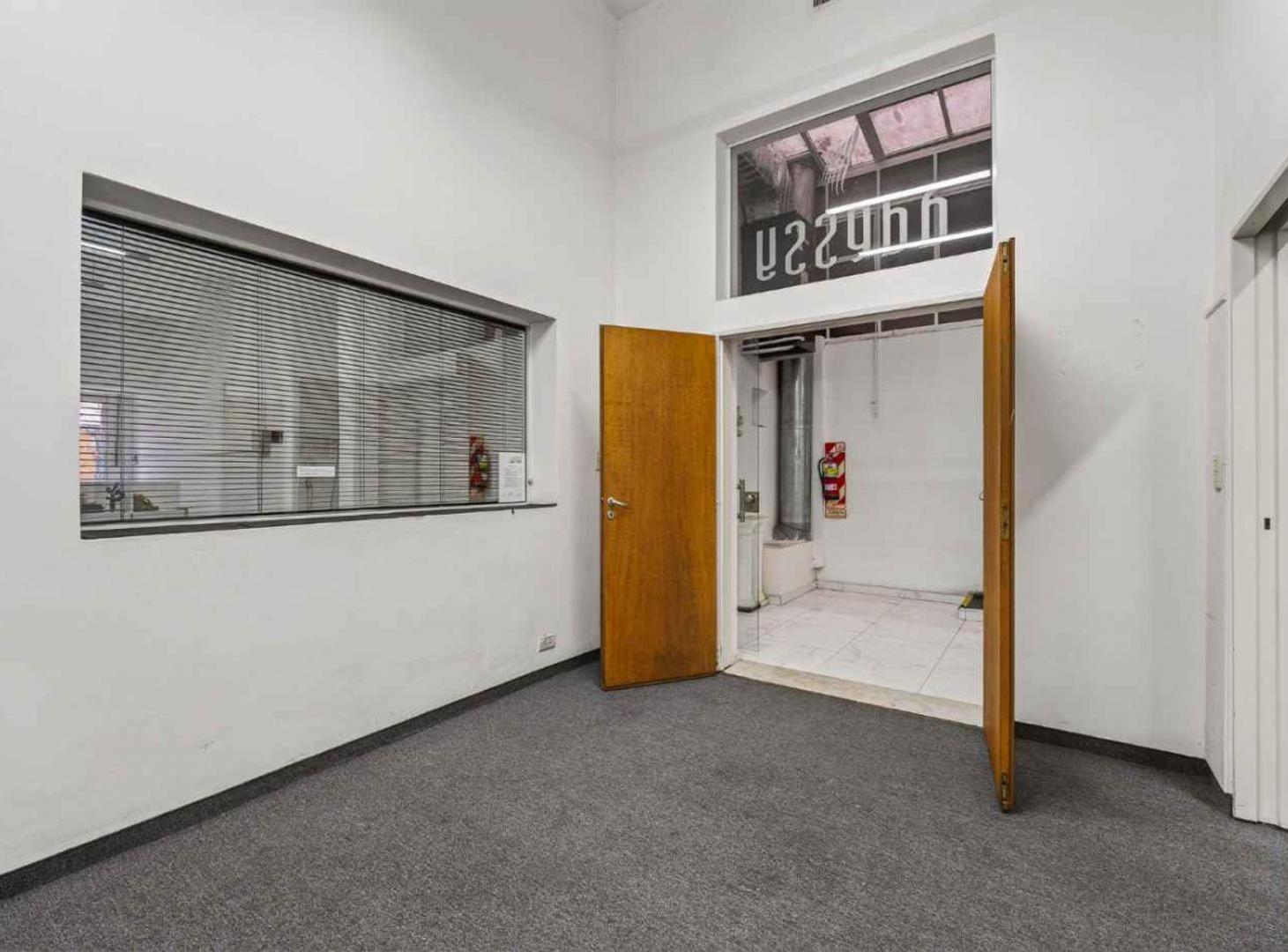 Foto de Venta Edificio Comercial c/ Subsuelo Av. San Juan, imagen 2