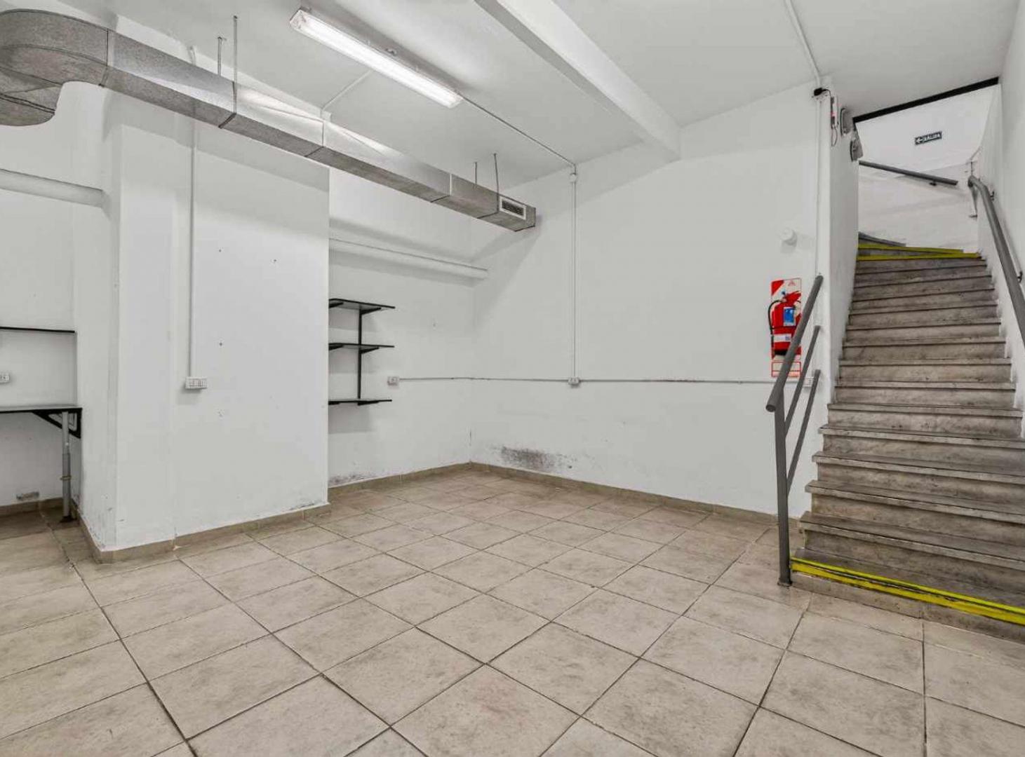Foto de Venta Edificio Comercial c/ Subsuelo Av. San Juan, imagen 4