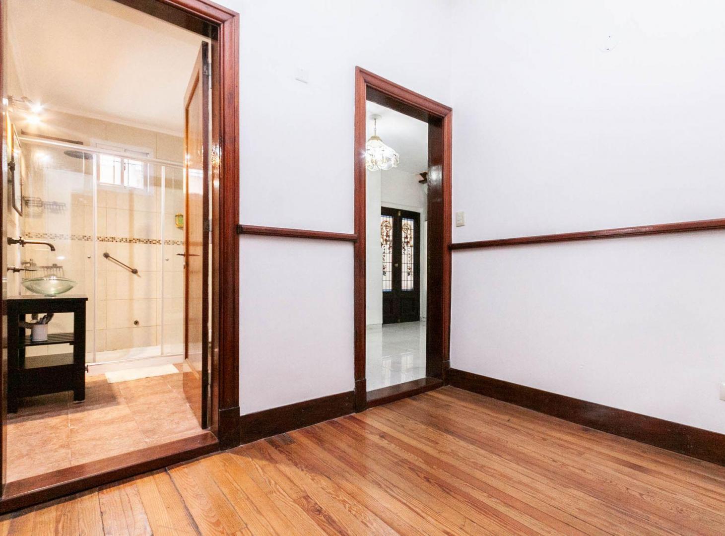 Foto de VENTA CASA 5 AMB PILETA 2 COCHERAS QUINCHO, imagen 1