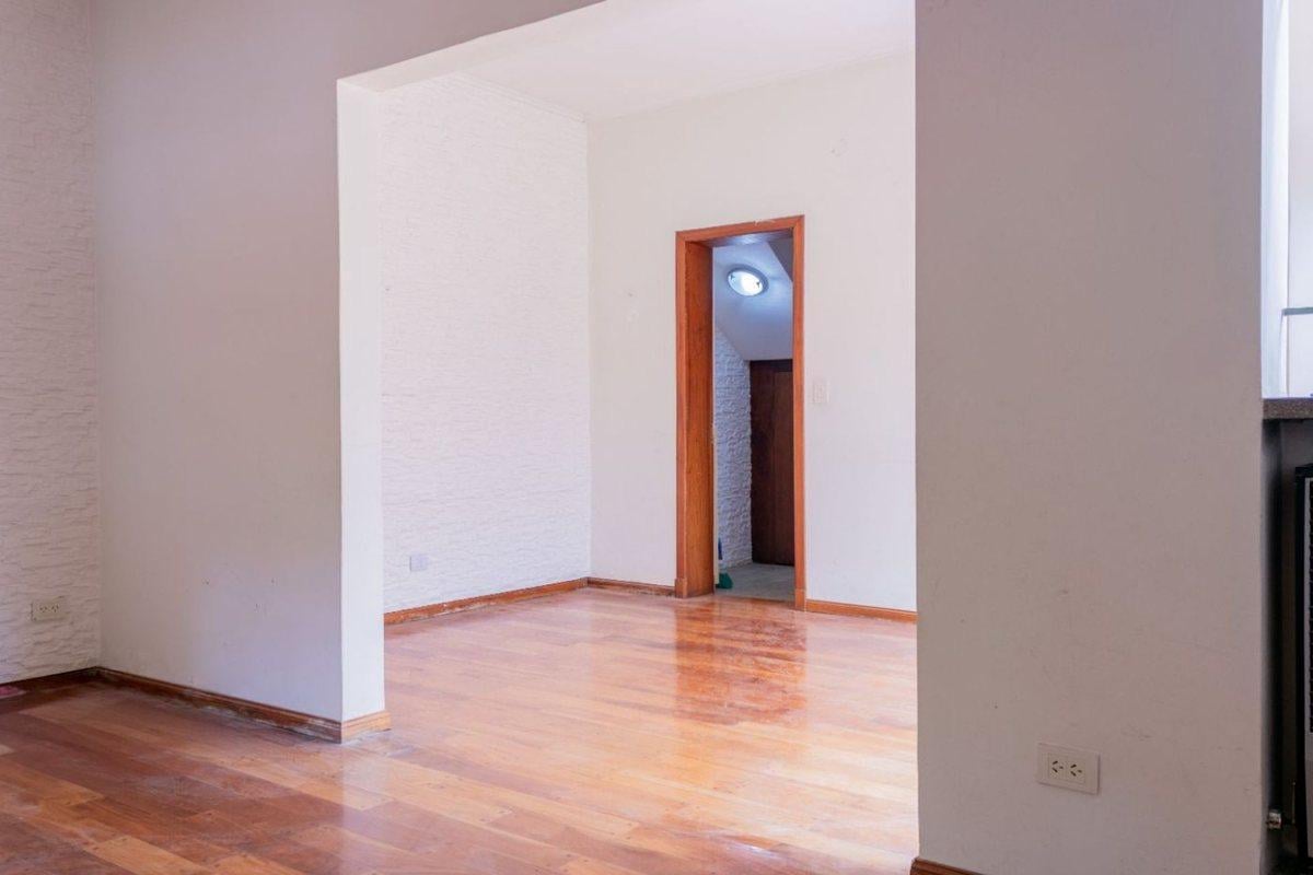 Foto de Venta casa en Quilmes con jardín quincho, pileta, imagen 1