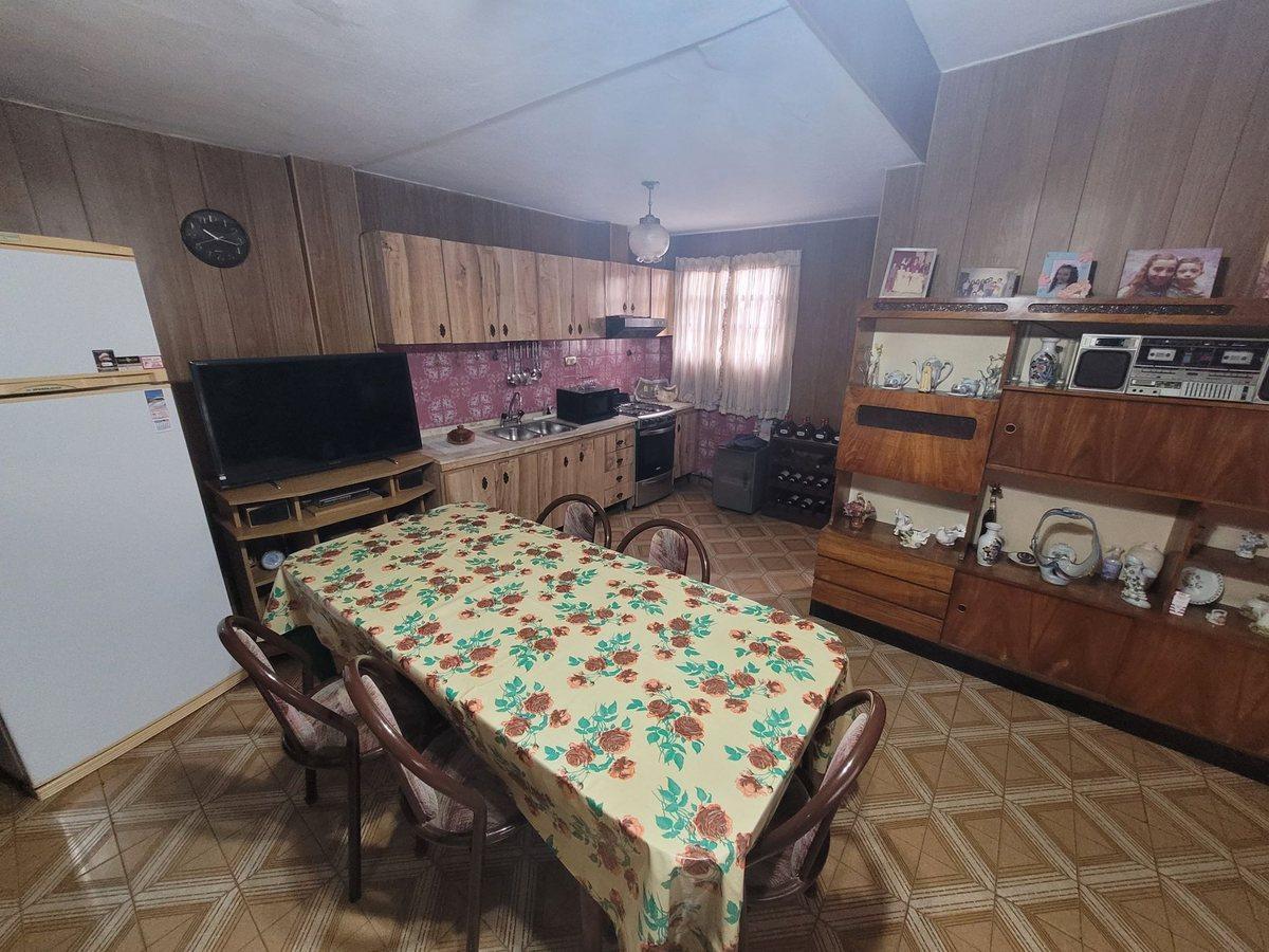 Foto de VENTA CASA PATIO PARRILLA COCHERAS TERRAZA LANUS, imagen 4