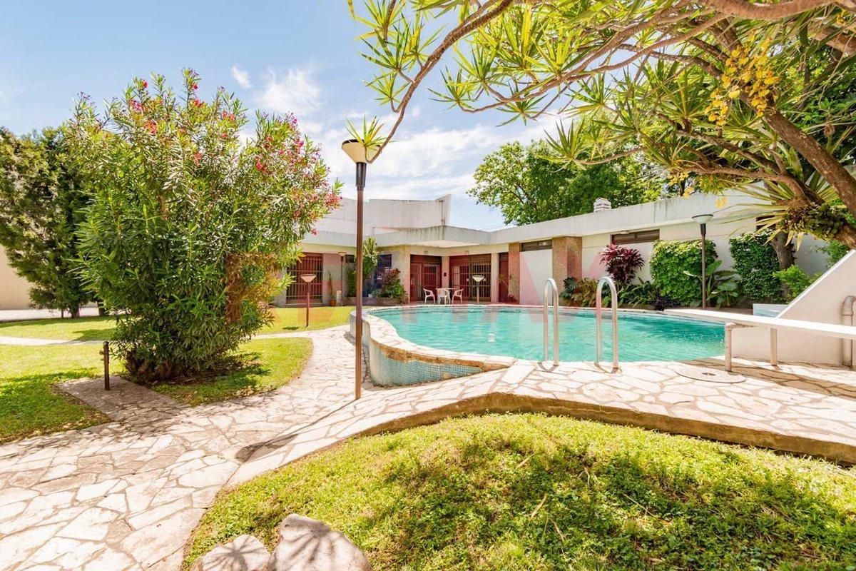 Foto de VENTA CASA 6 AMB PILETA JARDIN CANCHA DE PALETA, imagen 3