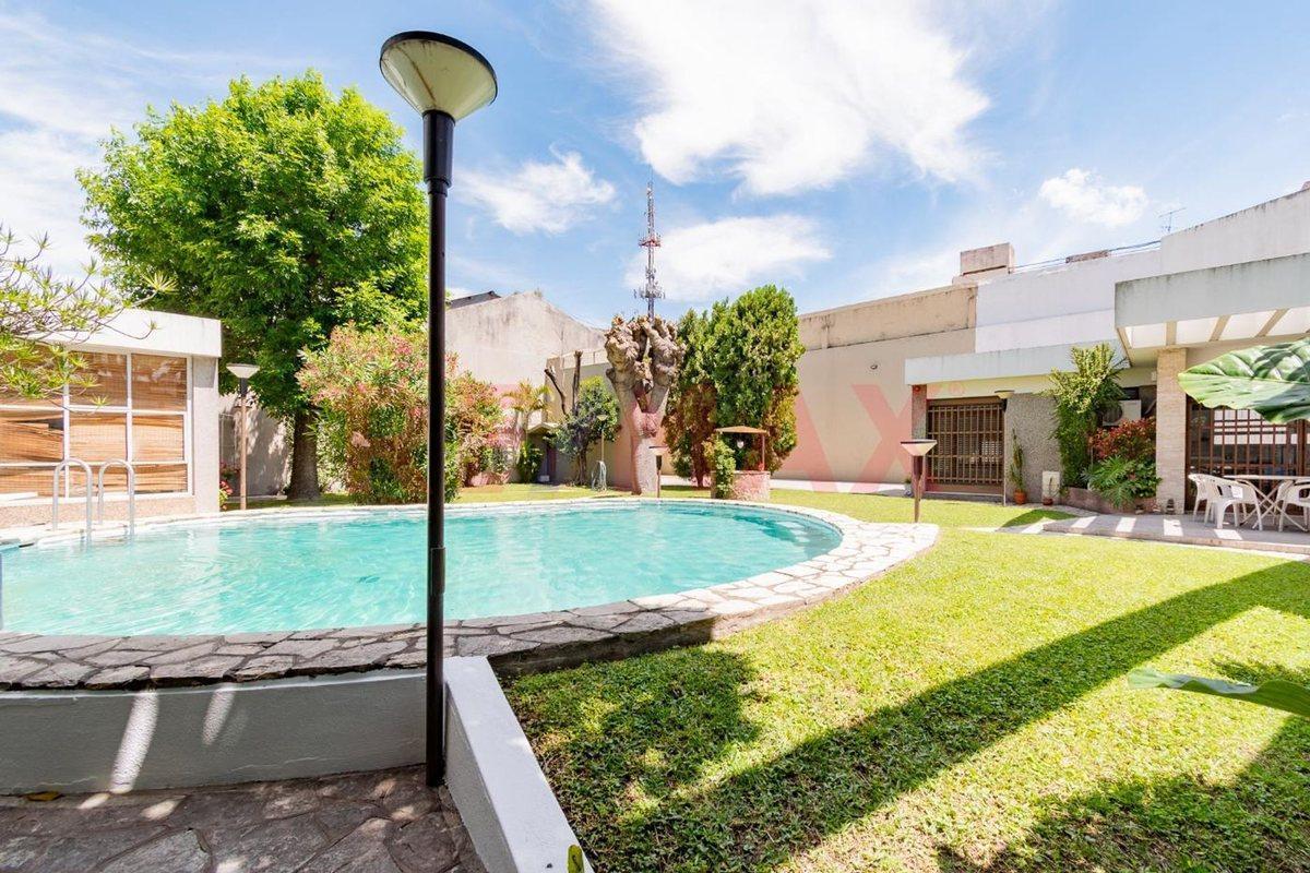 Foto de VENTA CASA 6 AMB PILETA JARDIN CANCHA DE PALETA, imagen 4
