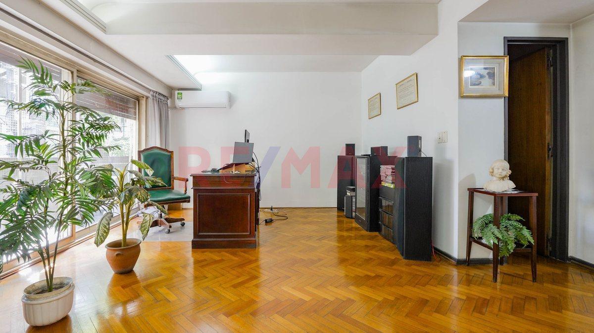 Foto de VENTA PISO 4 AMB BELGRANO C/ COCHERA Y PATIOS, imagen 5