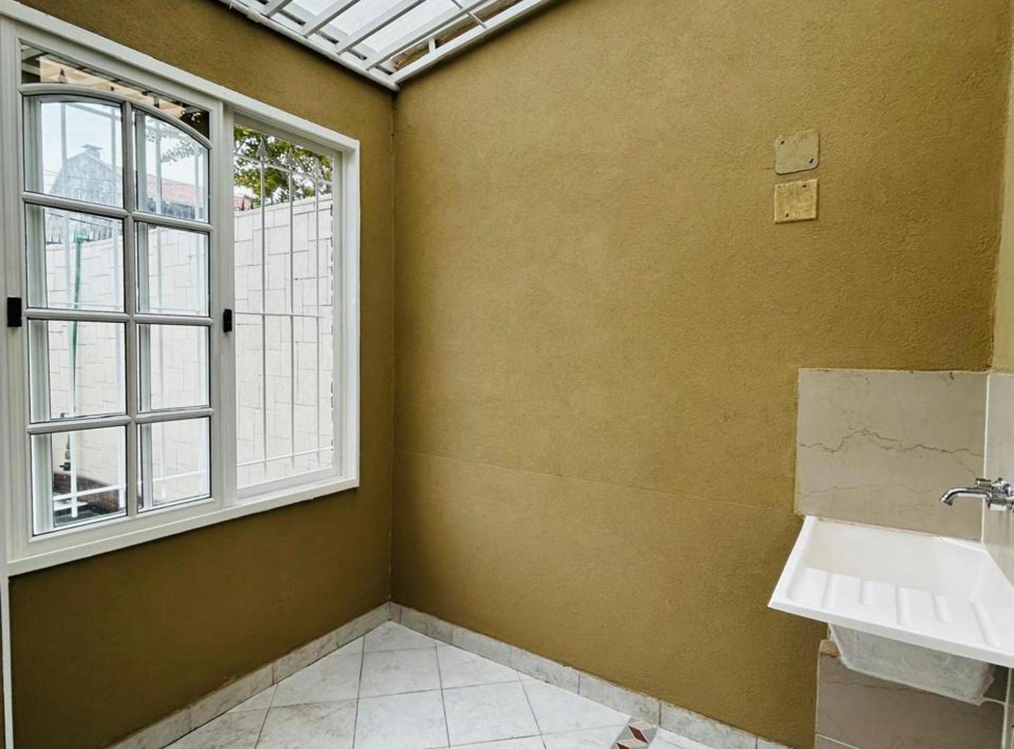Foto de VENTA,PH,MATADEROS,C/PATIO,COCHERA, imagen 2