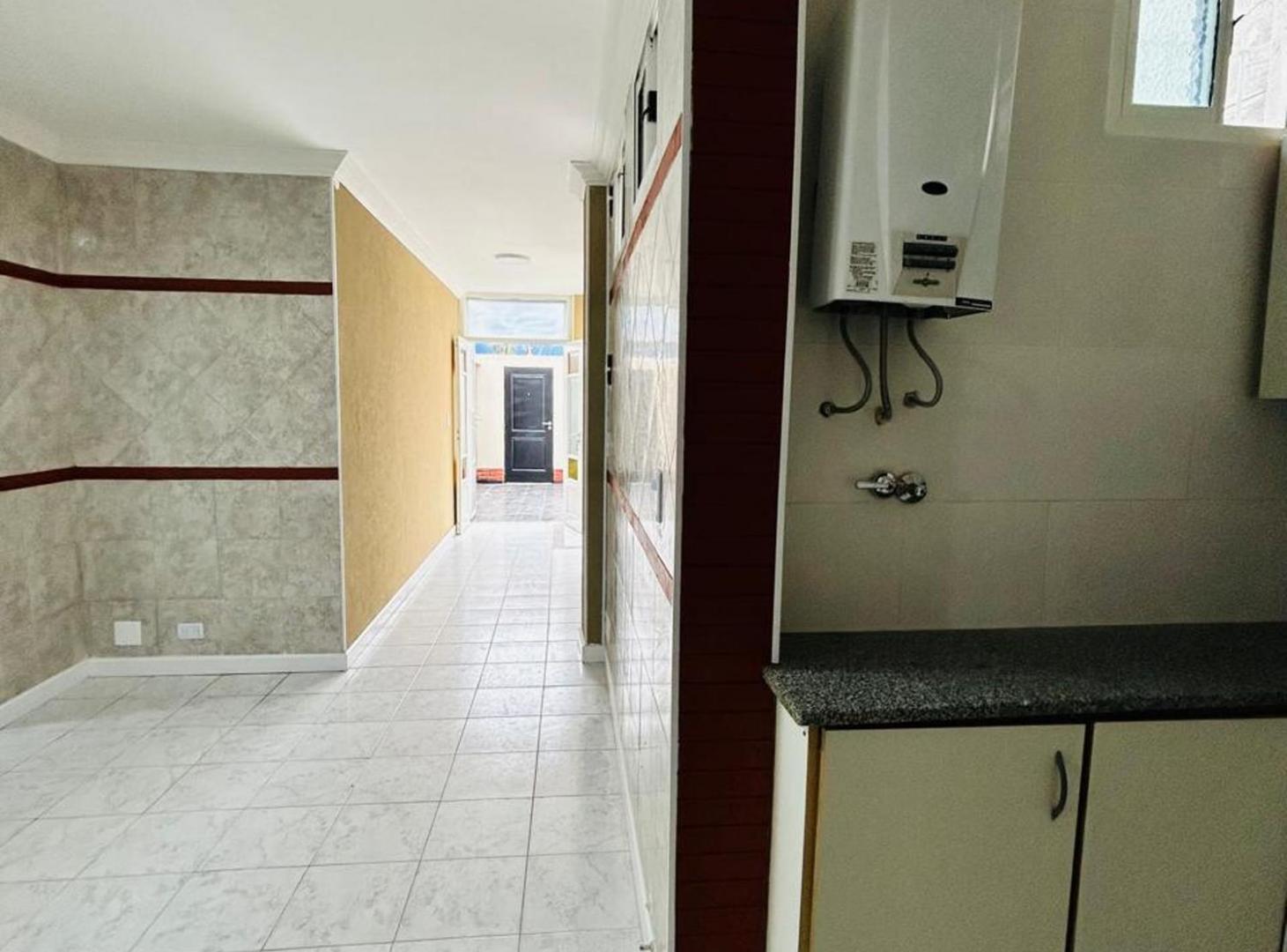 Foto de VENTA,PH,MATADEROS,C/PATIO,COCHERA, imagen 4