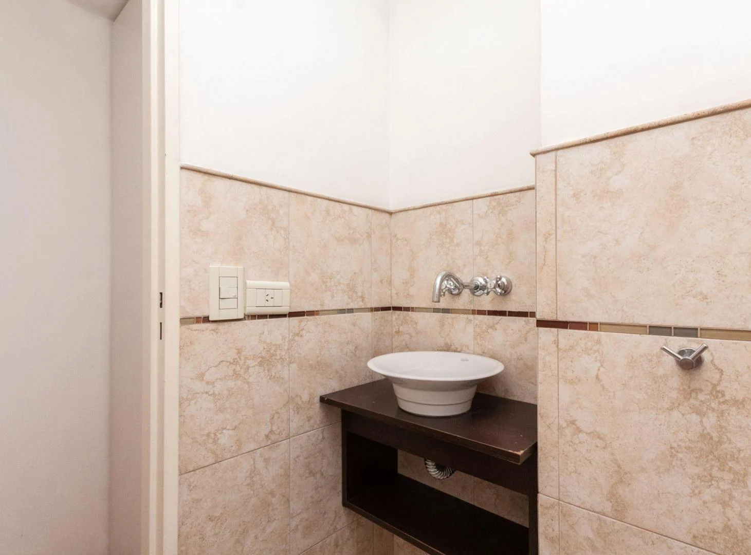 Foto de VENTA 3 AMB SUM PARRILLA COCHERA BALCON EN LOMAS, imagen 5