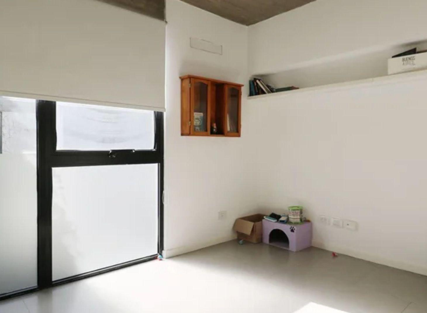 Foto de VENTA DEPARTAMENTO 4 AMB BALCON CHACARITA, imagen 5