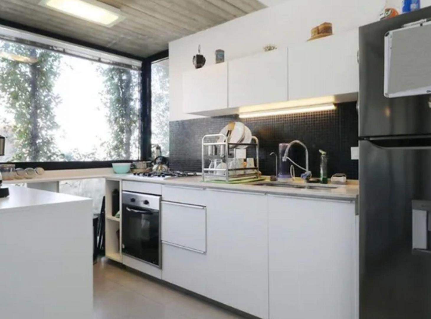 Foto de VENTA DEPARTAMENTO 4 AMB BALCON CHACARITA, imagen 2