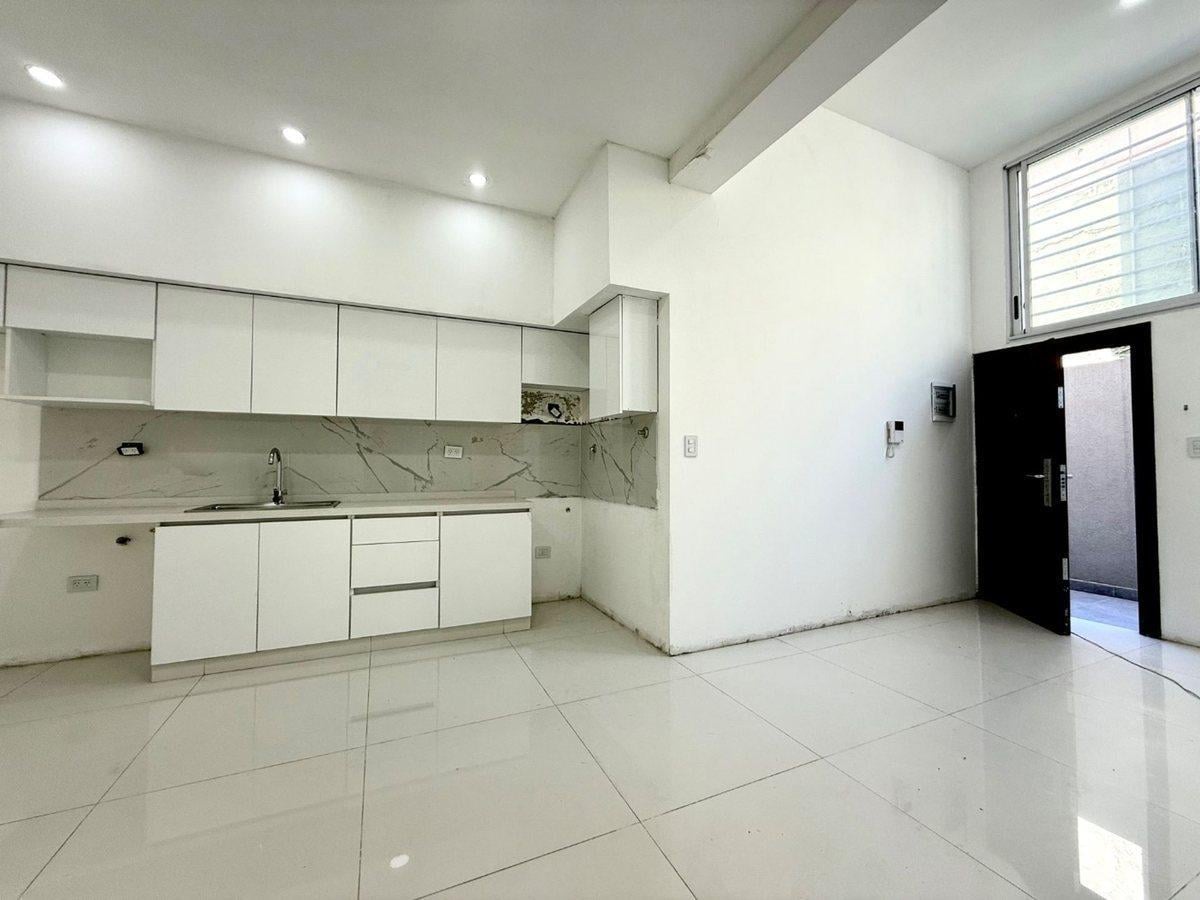 Foto de VENTA PH 3 AMB REFACCIONADO EN LANUS OESTE, imagen 5