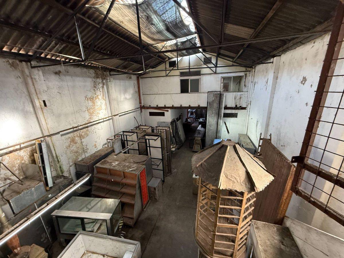 Foto de VENTA GALPON OPORTUNIDAD VALENTIN ALSINA 450M2, imagen 5