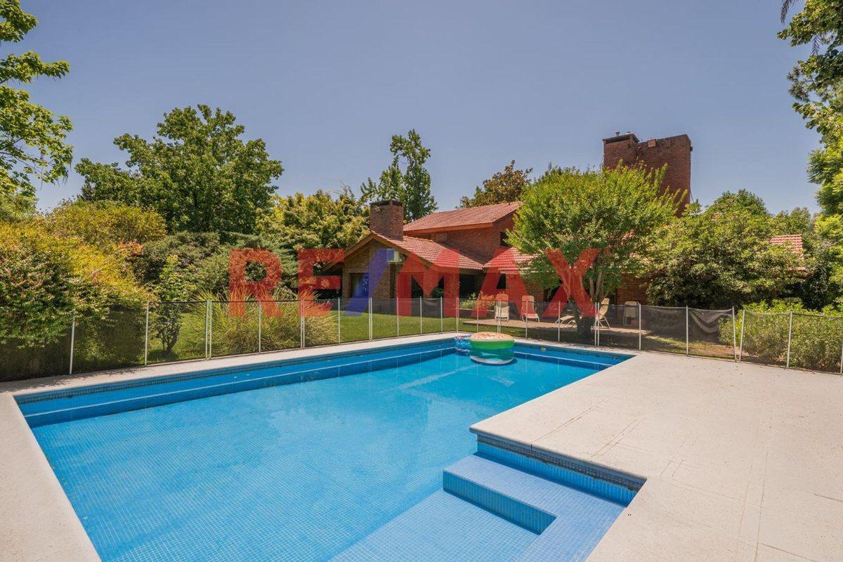 Foto de OPORT. CASA CON PILETA EN GRAN TERRENO _ HIGHLAND, imagen 2