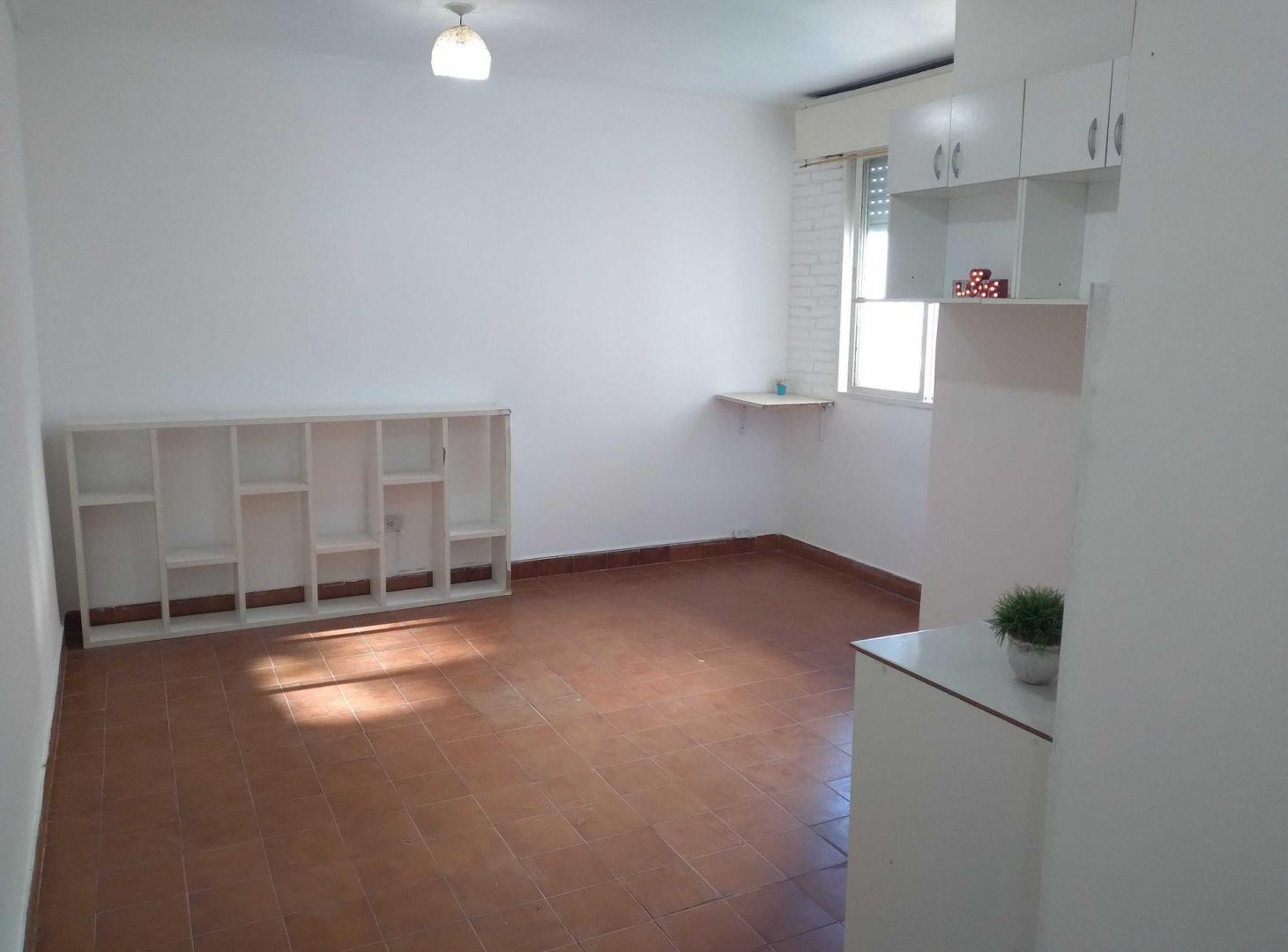 Foto de ALQUILER MONOAMBIENTE LUMINOSO EN BOEDO PISO ALTO, imagen 4