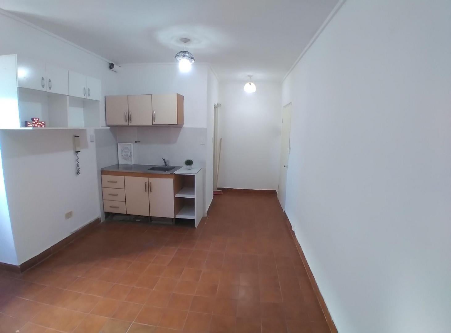 Foto de ALQUILER MONOAMBIENTE LUMINOSO EN BOEDO PISO ALTO, imagen 1