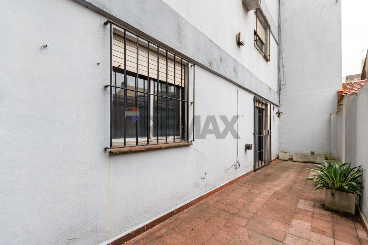Foto de VENTA PH 3 AMB CON PATIO VALENTIN ALSINA CENTRO, imagen 2