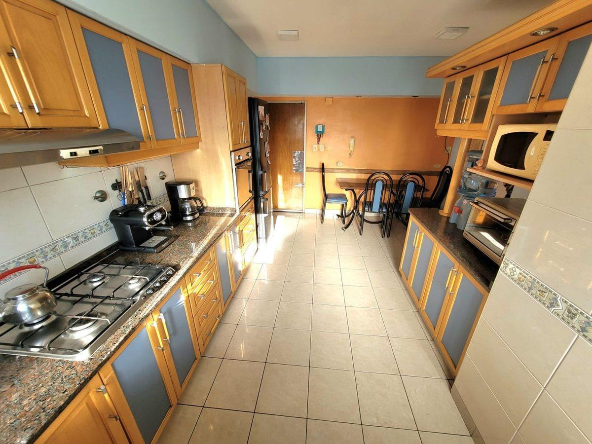 Foto de VENTA DPTO 4 AMB CON TERRAZA PARQUE AVELLANEDA, imagen 1