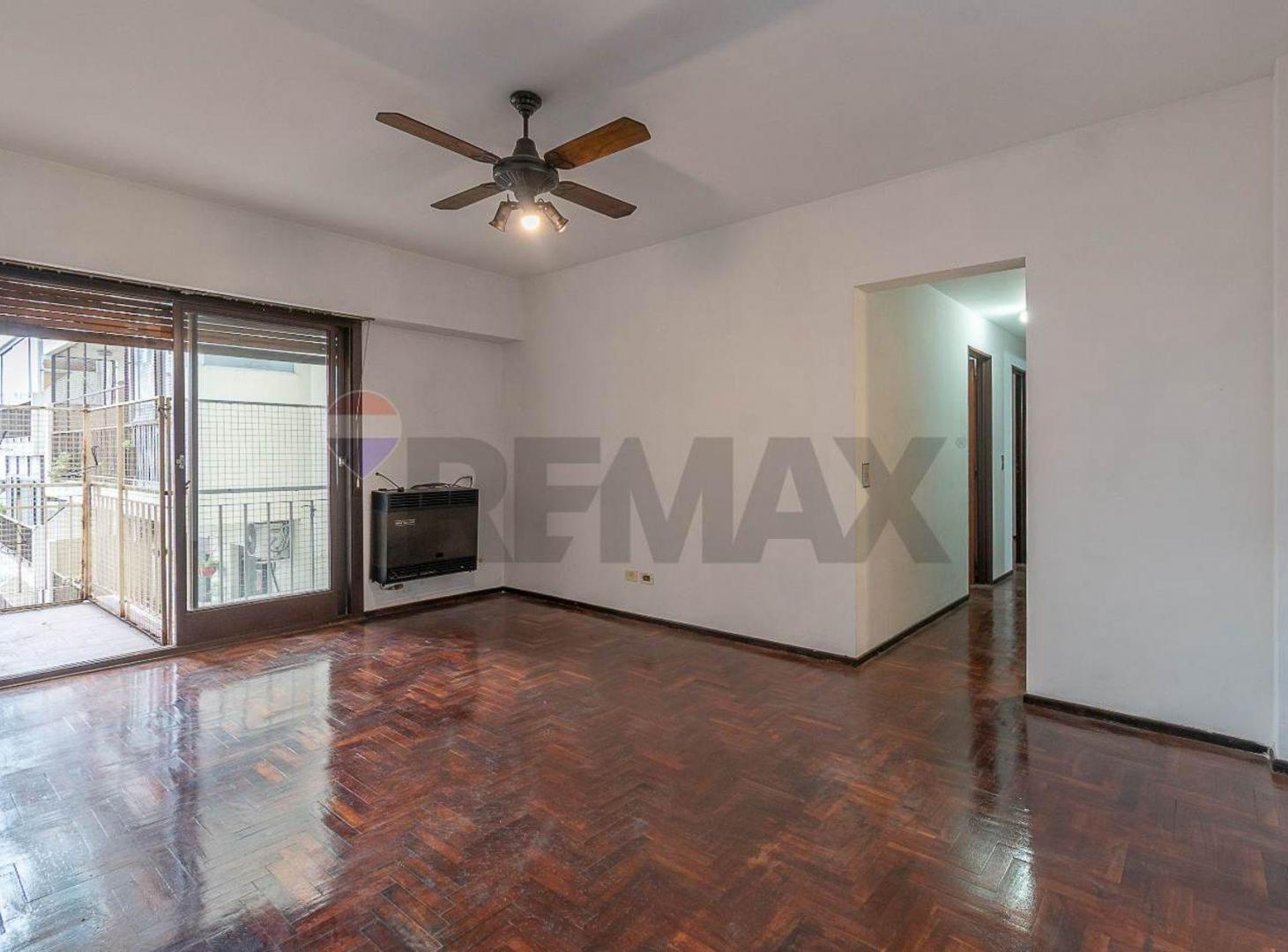 Foto de Venta Departamento 3 Amb con Cochera y Balcón, imagen 2