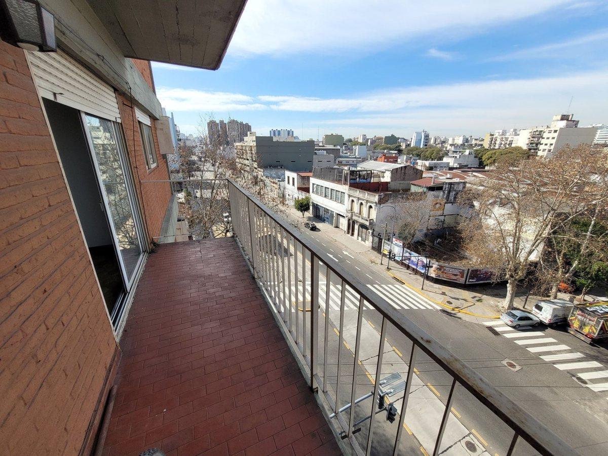Foto de VENTA DPTO 3 AMBIENTES CON BALCON. BOEDO., imagen 1