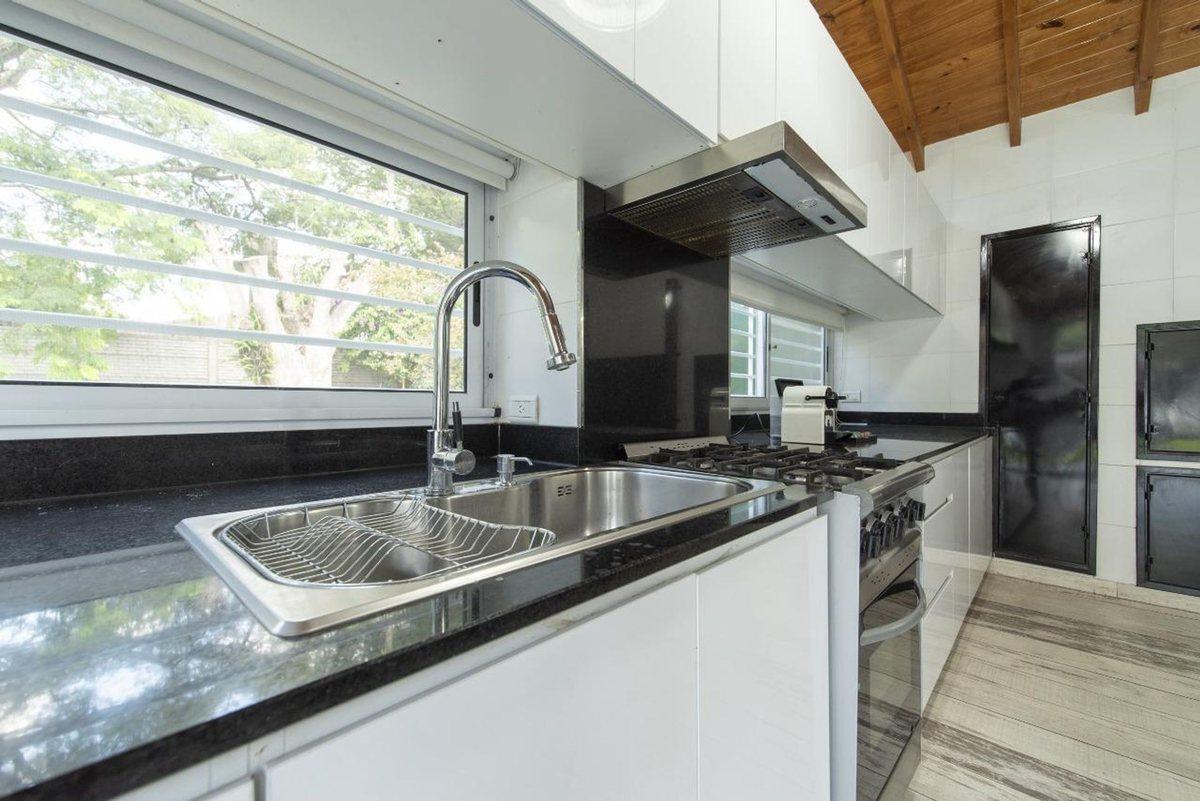 Foto de Venta Exclusiva casa en Country Kadyma, imagen 1